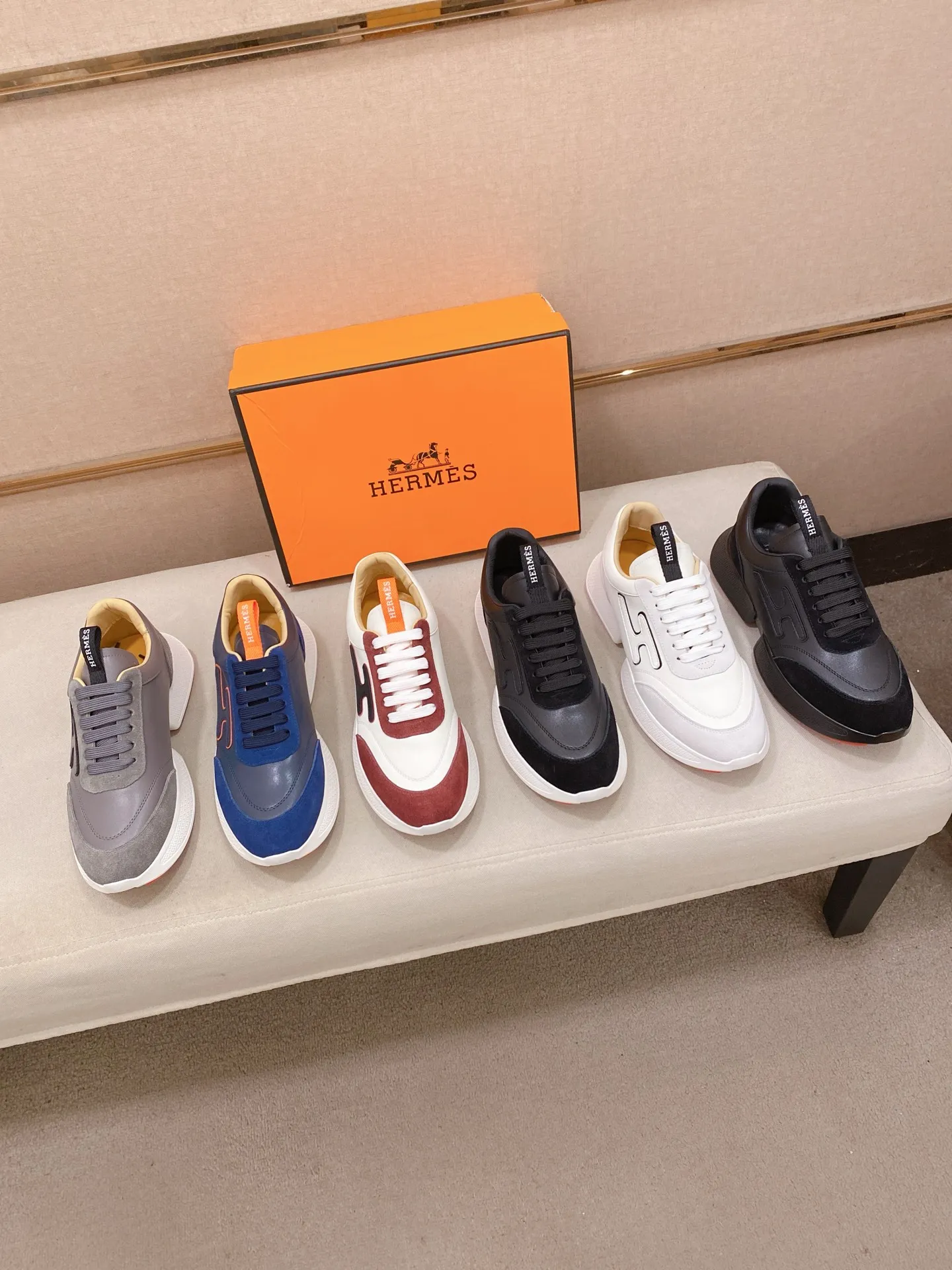 Men's clothing and shoes💰: 480💰《HERMES》【Classic original order·Version】Hermès; top 🔝purchasing agent🔍🔍men's latest 🇺🇸 counter sales simultaneously, imported from Italy original ▲▲cowhide ▲▲ (high-end, nobility, class) ) Exquisite workmanship (Italian 🇮🇹 imported water-dyed 🐂 cowhide lining) sole: original sole provided by the original factory, ⚠️exclusive double-layer activity·TPR·rubber·combined molded outsole; super comfortable·wear-resistant·non-slip·environmental protection The real thing is more beautiful if you take the real thing (high quality, follow the order). You can enter and exit the counter at will * Number of yards: 38-44 (45 can be customized and cannot be returned or exchanged)